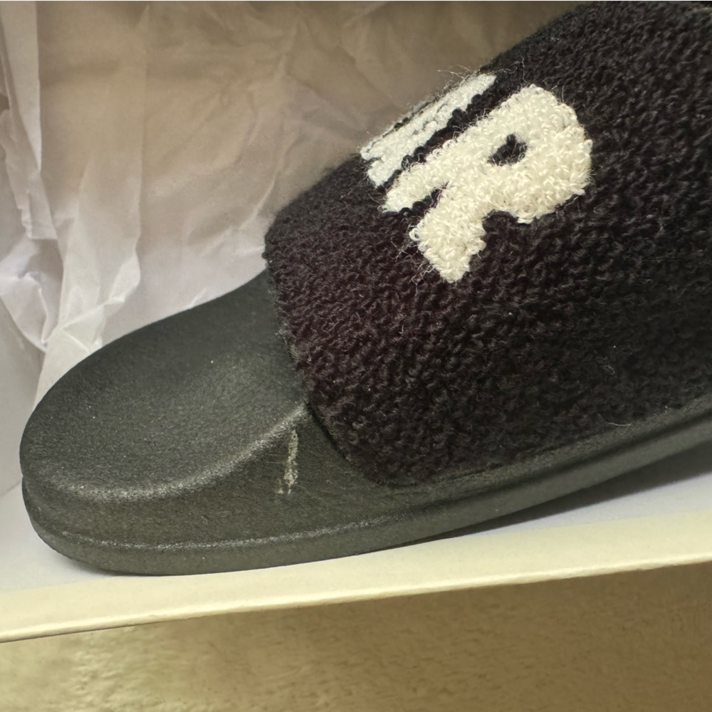 ๐๏ธ Marni! Pool slides - Picture 8 of 15